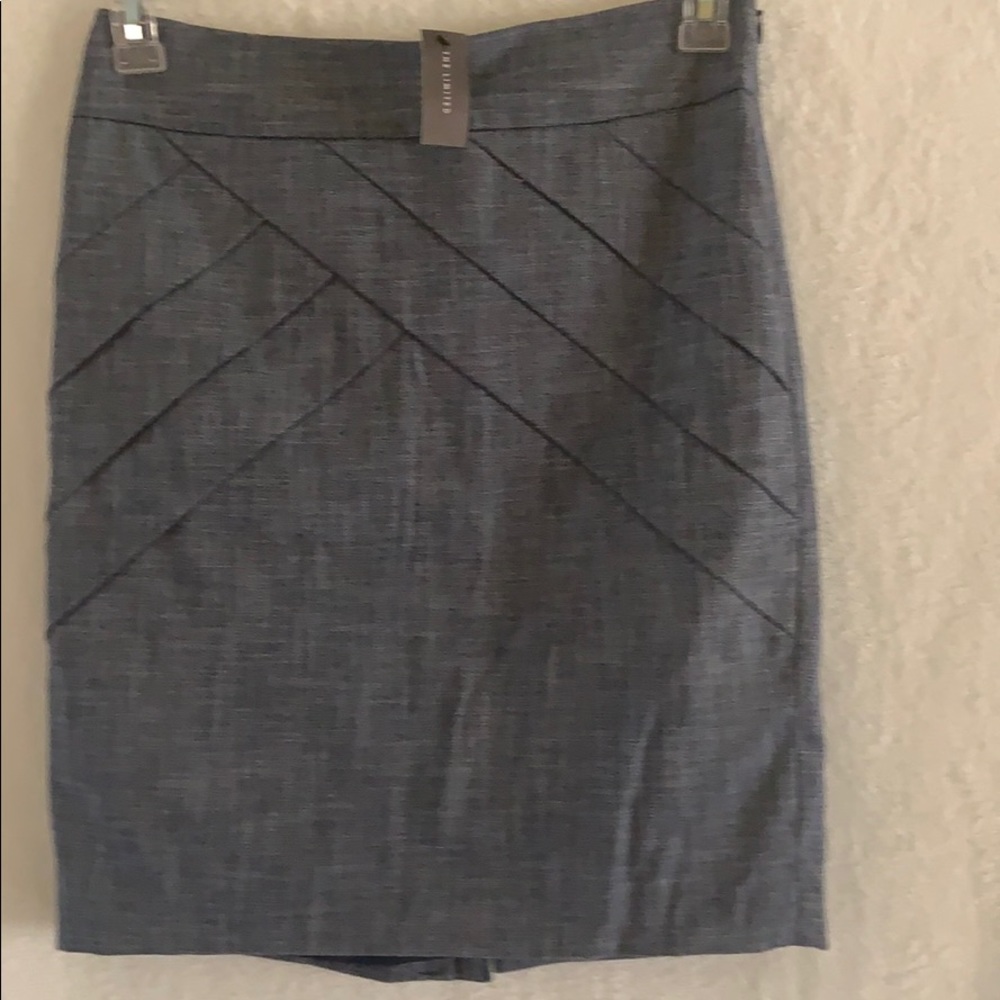 Limited skirt